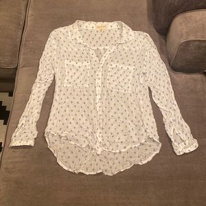 Cloth & Stone White with blue print button down shirt